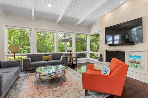 1310 Woodland Court W Riverwoods IL 60015