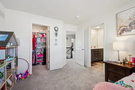 1842 Coralito Lane Elgin IL 60124