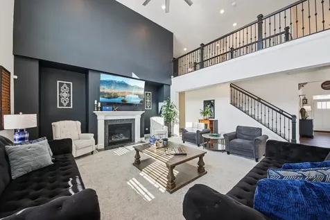 1842 Coralito Lane Elgin IL 60124