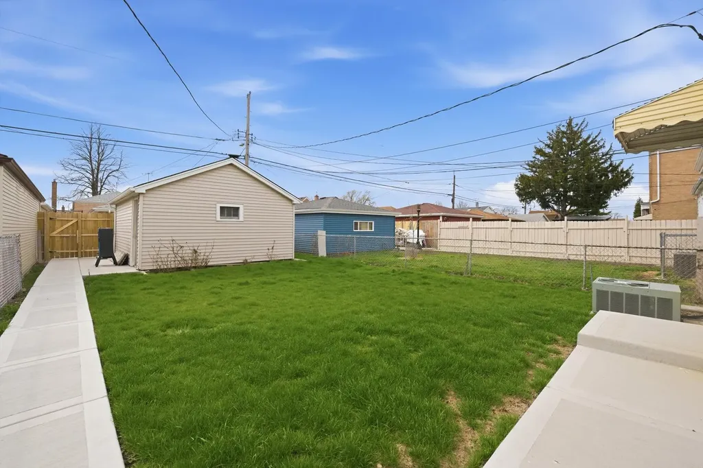 5748 South Kenneth Avenue Chicago IL 60629