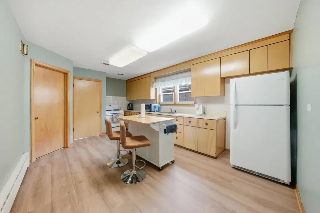5748 South Kenneth Avenue Chicago IL 60629