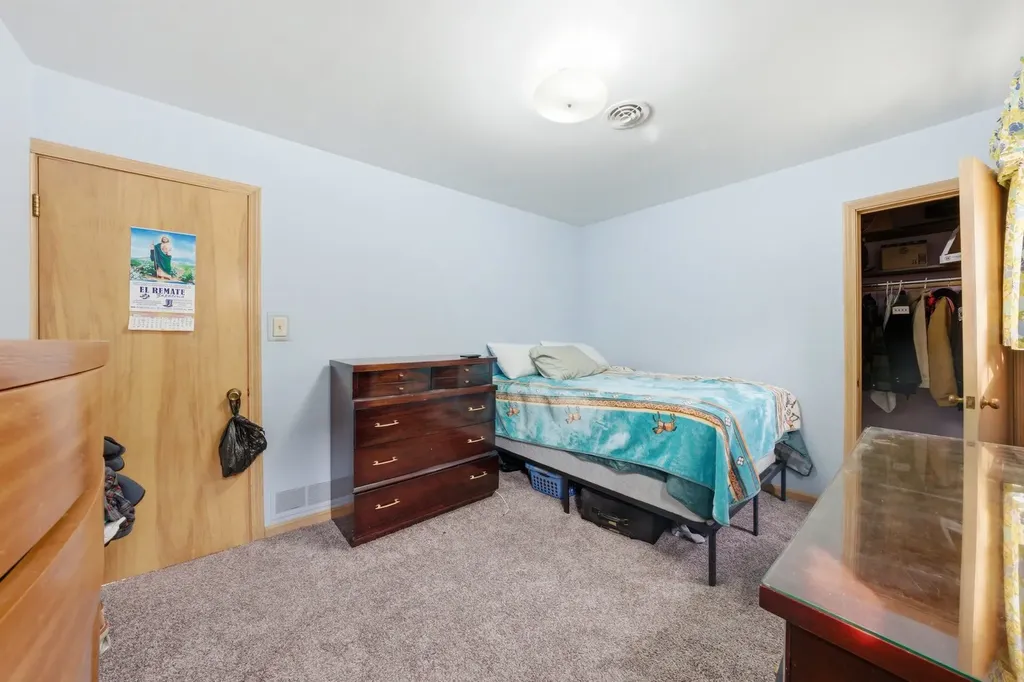 5748 South Kenneth Avenue Chicago IL 60629