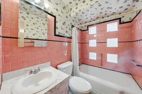 5748 South Kenneth Avenue Chicago IL 60629