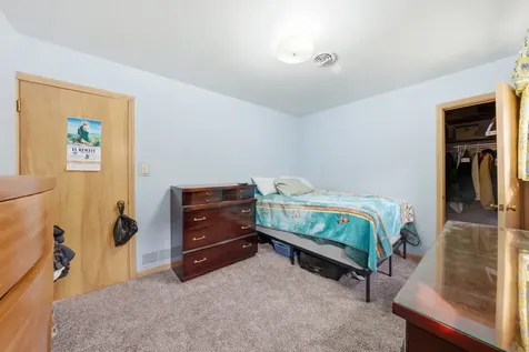 5748 South Kenneth Avenue Chicago IL 60629