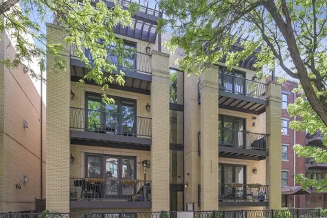 2223 West Wabansia Avenue Chicago IL 60647