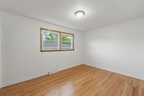 8737 South 50th Avenue Oak Lawn IL 60453
