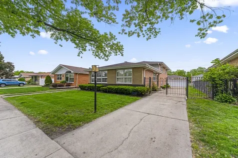 8737 South 50th Avenue Oak Lawn IL 60453