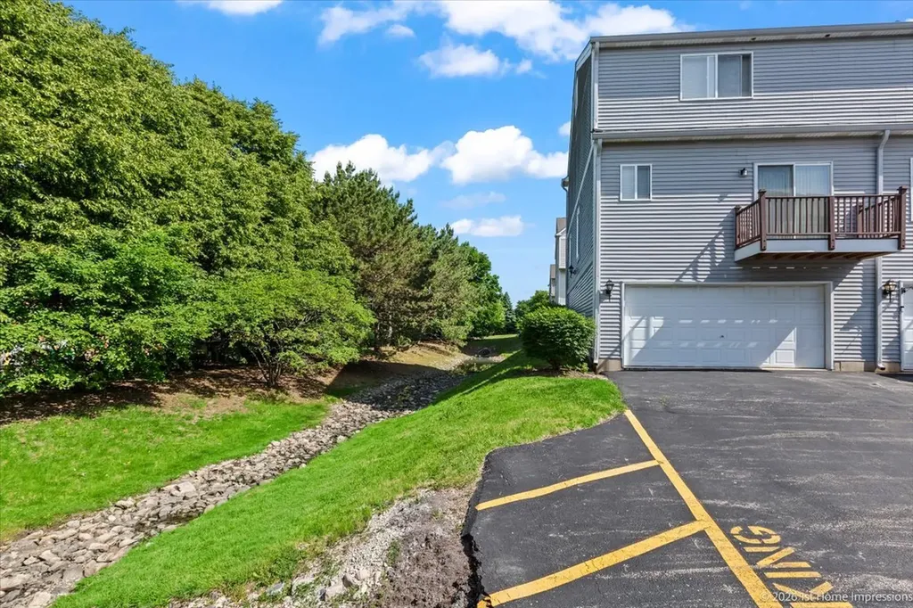 119 Enclave Circle Bolingbrook IL 60440