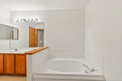 119 Enclave Circle Bolingbrook IL 60440