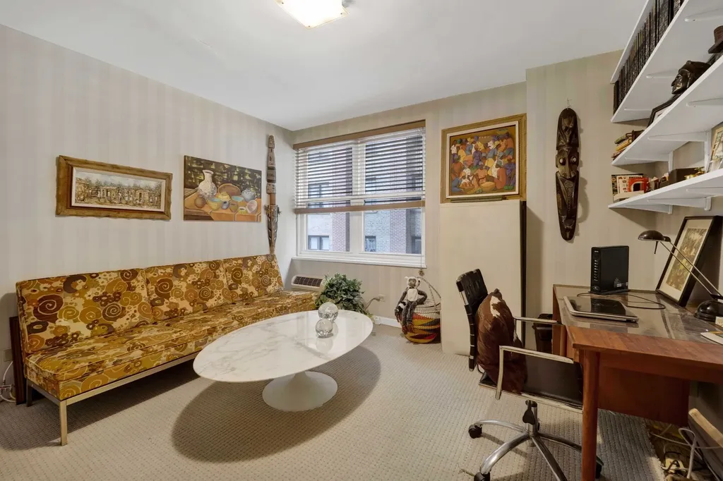 850 North Dewitt Place Chicago IL 60611