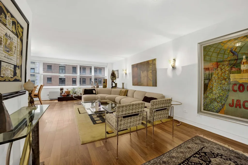 850 North Dewitt Place Chicago IL 60611