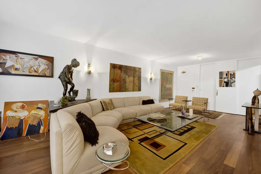 850 North Dewitt Place Chicago IL 60611
