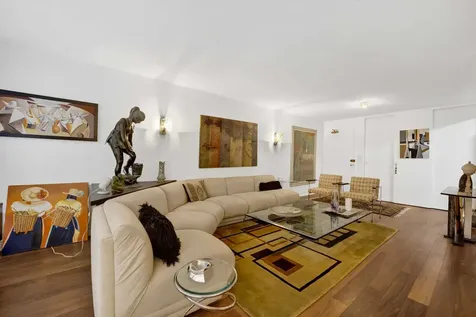 850 North Dewitt Place Chicago IL 60611