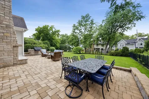 122 Arthur Avenue Clarendon Hills IL 60514