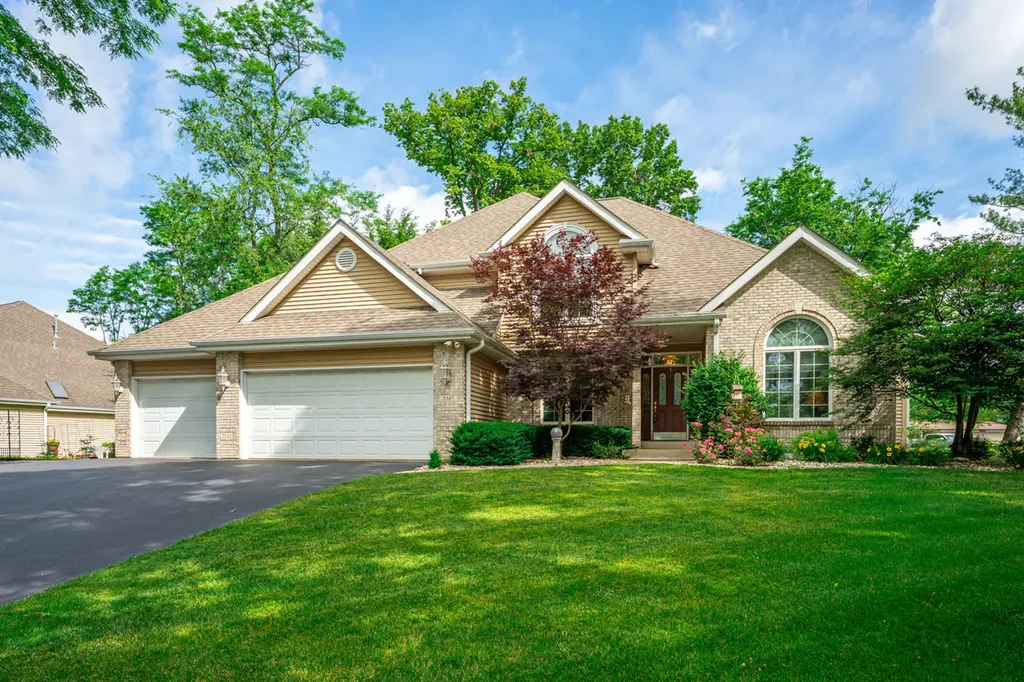 3347 Valley Woods Drive Cherry Valley IL 61016