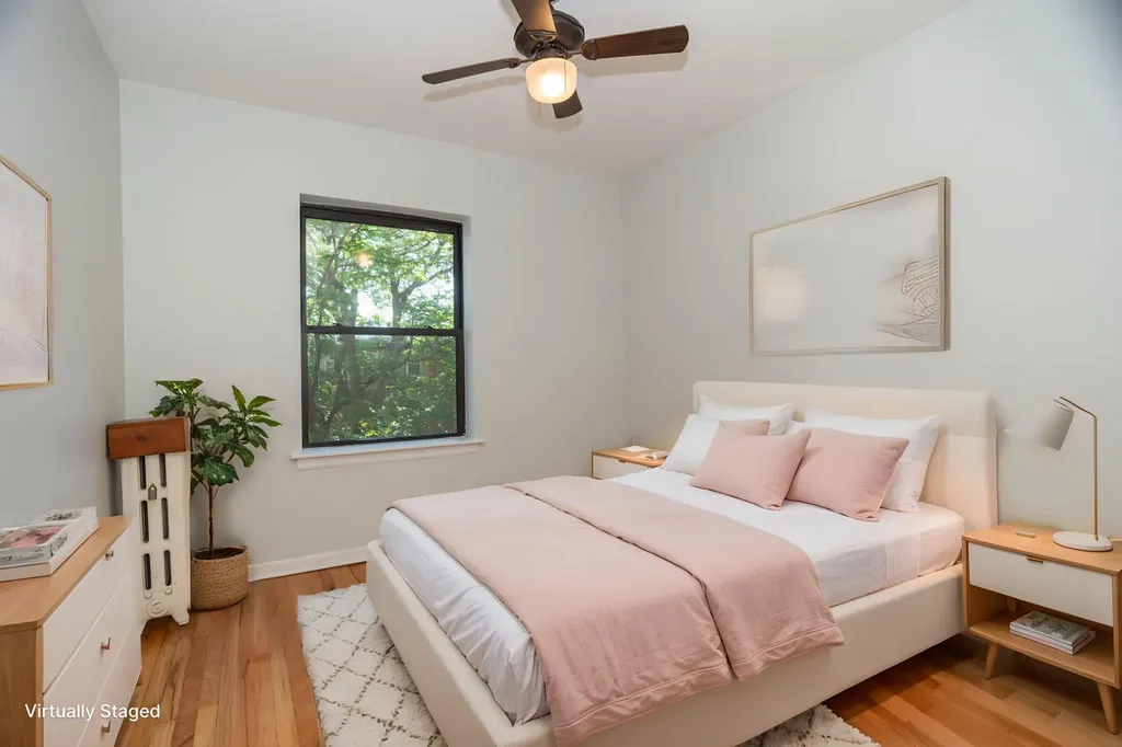 6829 North Greenview Avenue Chicago IL 60626
