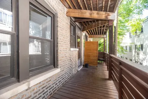 6829 North Greenview Avenue Chicago IL 60626