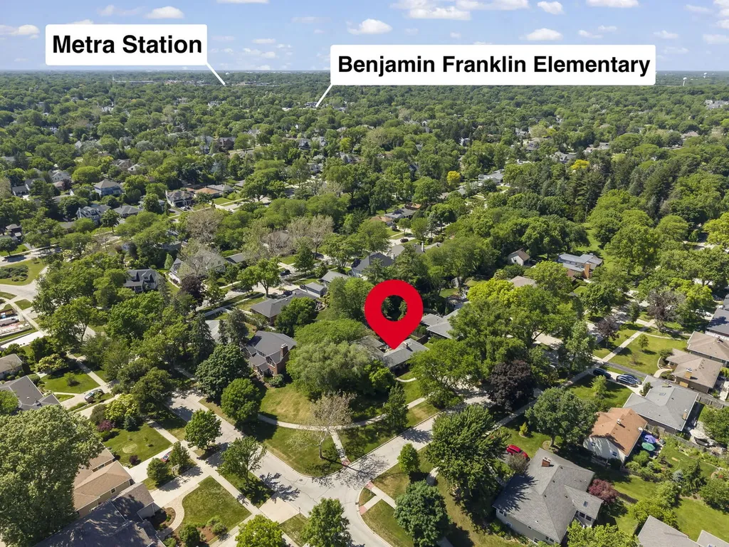226 Woodstock Avenue Glen Ellyn IL 60137