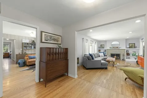 226 Woodstock Avenue Glen Ellyn IL 60137