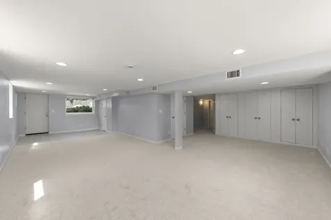 226 Woodstock Avenue Glen Ellyn IL 60137
