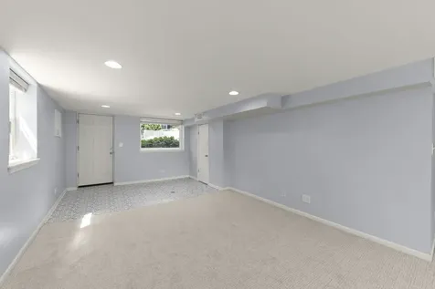 226 Woodstock Avenue Glen Ellyn IL 60137