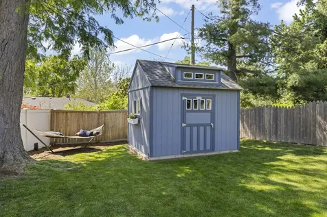 226 Woodstock Avenue Glen Ellyn IL 60137