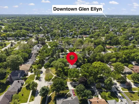 226 Woodstock Avenue Glen Ellyn IL 60137