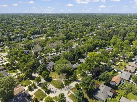 226 Woodstock Avenue Glen Ellyn IL 60137