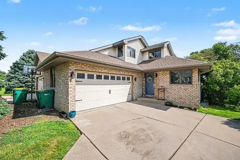 206 South Raven Road Shorewood IL 60404