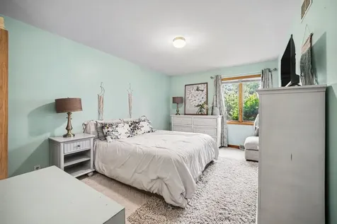 206 South Raven Road Shorewood IL 60404