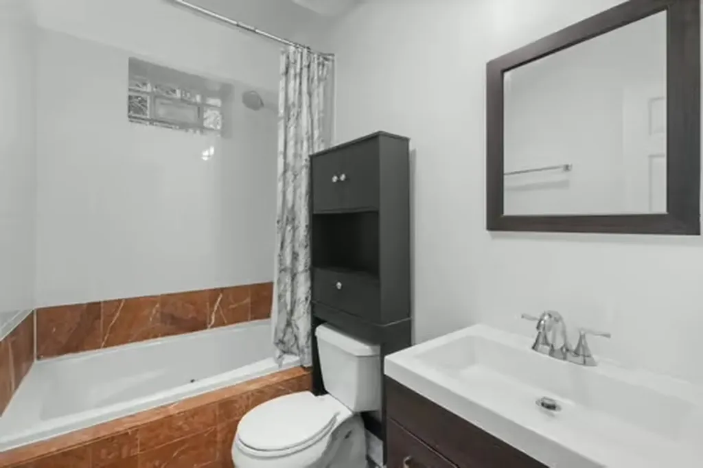 6710 South Ridgeland Avenue Chicago IL 60649