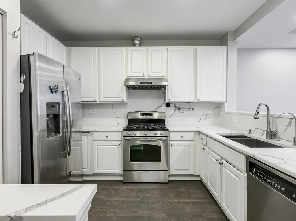 2331 Overlook Court Naperville IL 60563