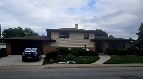 15643 Gouwens Lane South Holland IL 60473