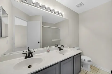 1655 Geneva Drive Wheeling IL 60090