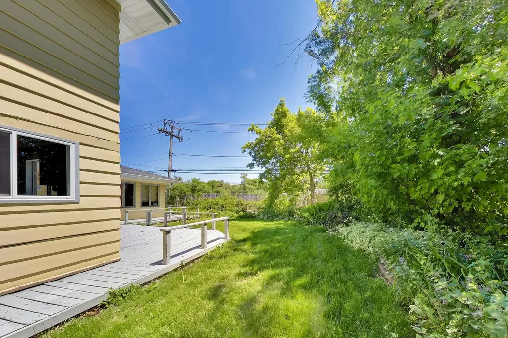 245 Ann Street Clarendon Hills IL 60514