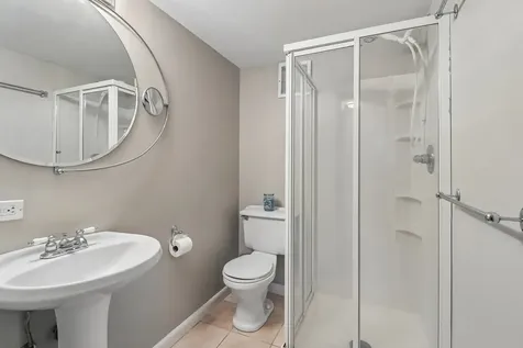 1913 Burr Oak Lane Lindenhurst IL 60046