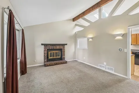 1913 Burr Oak Lane Lindenhurst IL 60046