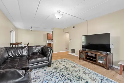 5S040 Pebblewood Lane Naperville IL 60563