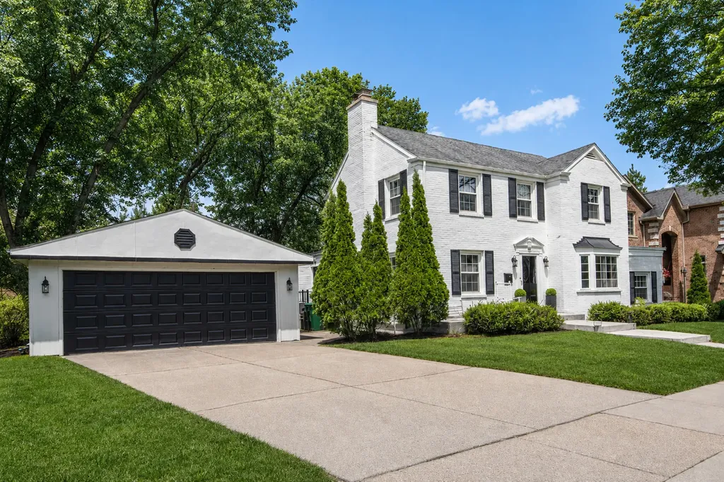 4335 Lee Street Skokie IL 60076