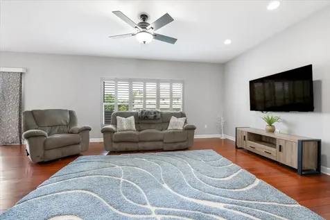 21042 Lakewoods Lane Shorewood IL 60404