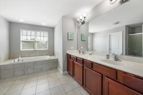 21042 Lakewoods Lane Shorewood IL 60404