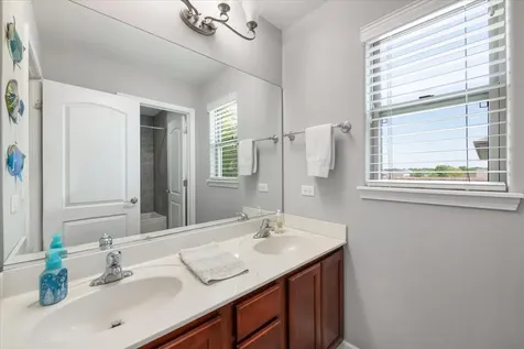 21042 Lakewoods Lane Shorewood IL 60404