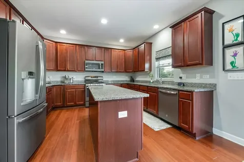 21042 Lakewoods Lane Shorewood IL 60404