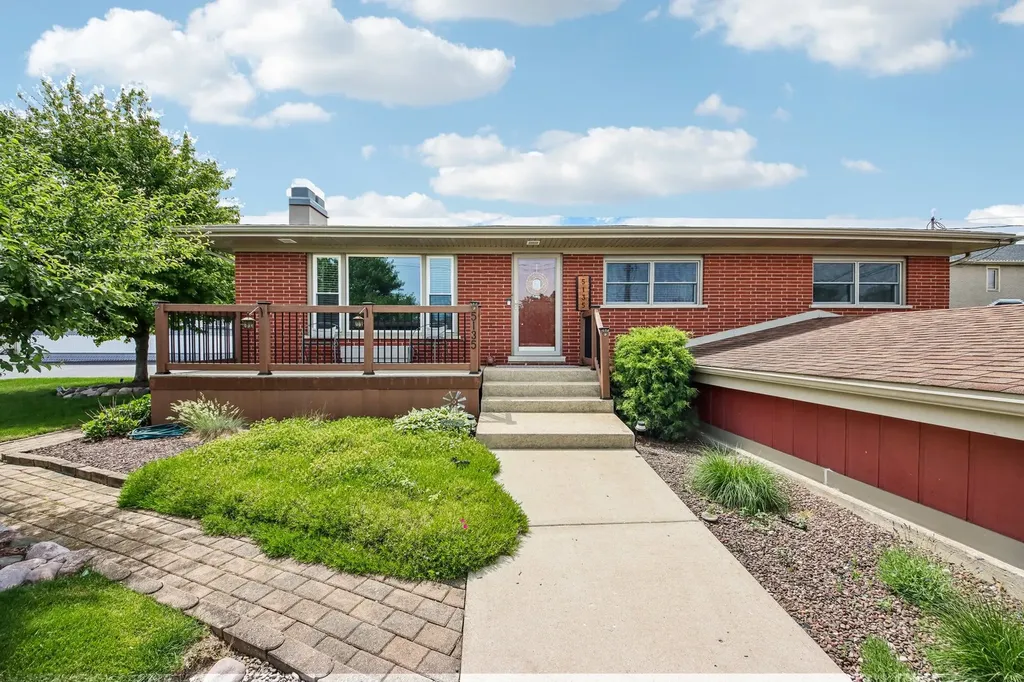 5135 155TH Street Oak Forest IL 60452