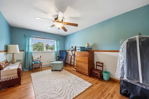 5135 155TH Street Oak Forest IL 60452