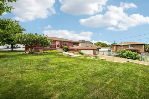 5135 155TH Street Oak Forest IL 60452