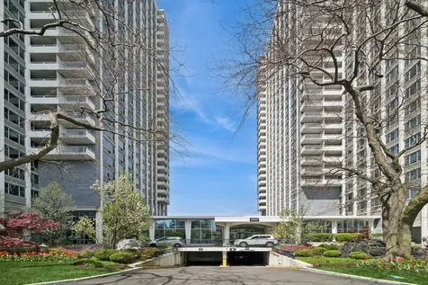 4250 North Marine Drive Chicago IL 60613