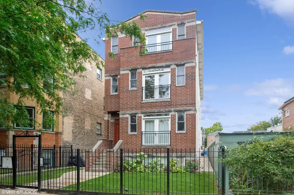 3519 West Medill Avenue Chicago IL 60647