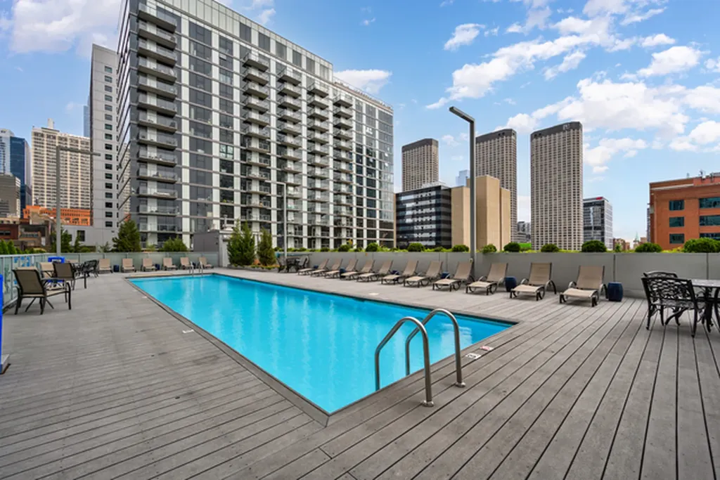 659 West Randolph Avenue Chicago IL 60661