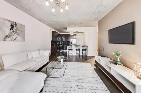 659 West Randolph Avenue Chicago IL 60661